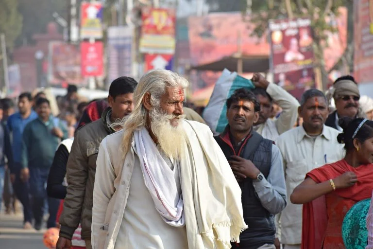 Musings of an Introverted Mind: Another way of Looking at the Crowd